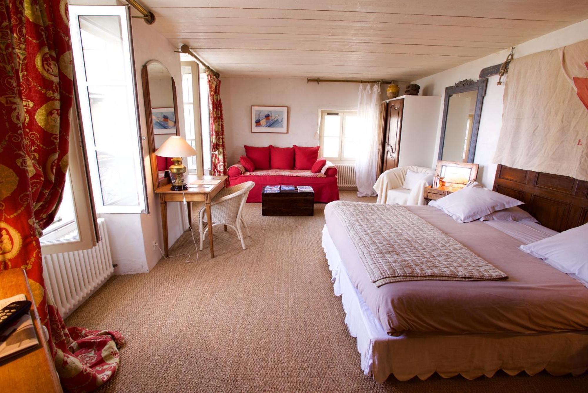 Le Corps De Garde Bed & Breakfast Saint-Martin-de-Re ภายนอก รูปภาพ