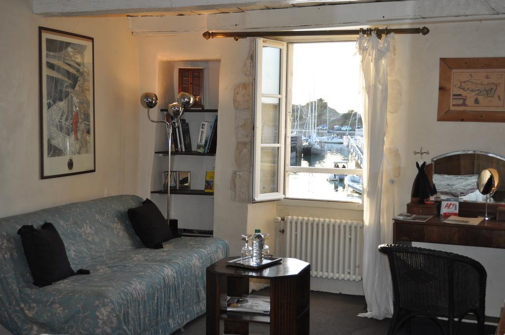 Le Corps De Garde Bed & Breakfast Saint-Martin-de-Re ภายนอก รูปภาพ