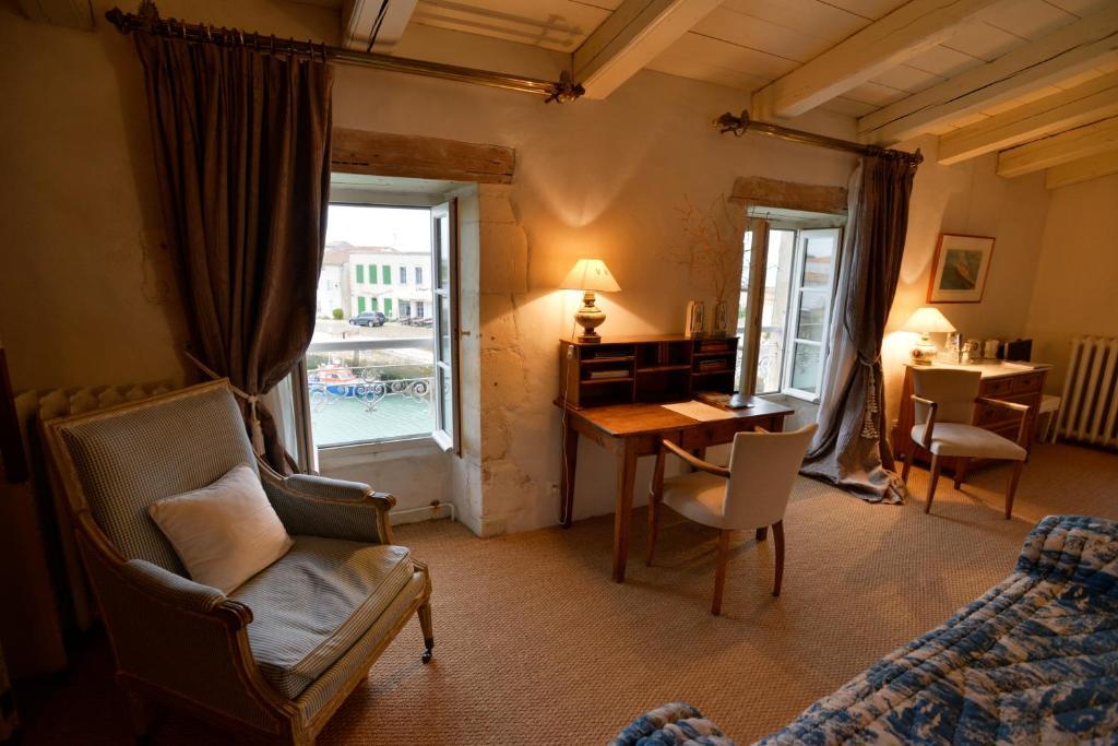 Le Corps De Garde Bed & Breakfast Saint-Martin-de-Re ห้อง รูปภาพ