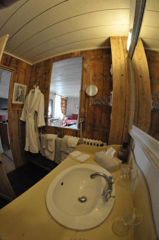Le Corps De Garde Bed & Breakfast Saint-Martin-de-Re ห้อง รูปภาพ